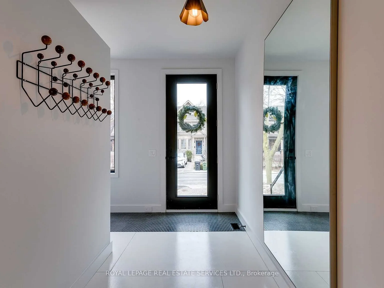 5 bed, $8,880 — Photo 3