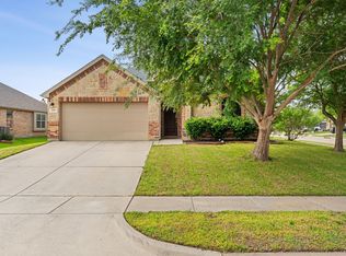 1341 Hearthstone Dr, Burleson, TX 76028