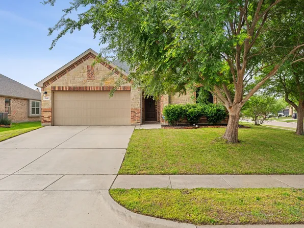 1341 Hearthstone Dr, Burleson, TX 76028