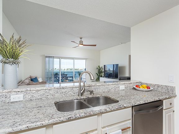 3rd image of 751 Pensacola Beach Blvd APT 2C