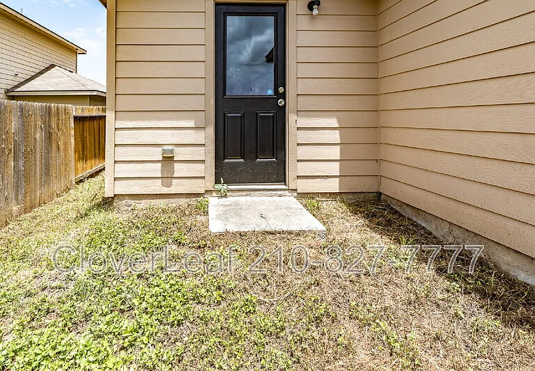 15266 Snug Harbor Way — Photo 32