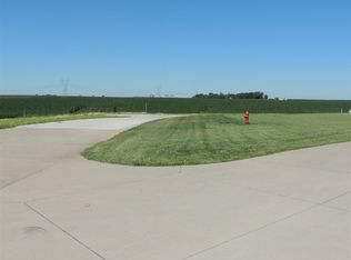 1444 Ridgeview Ave, West Liberty, IA 52776