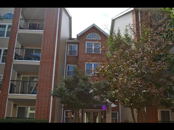 3311 Wyndham Cir APT 2188, Alexandria, VA 22302