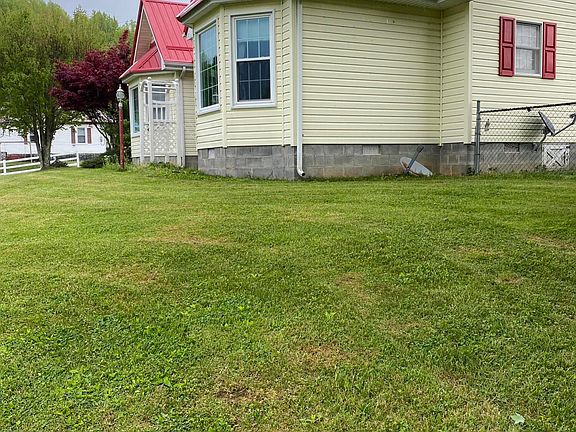 3rd image of 104 Majestic View Ln