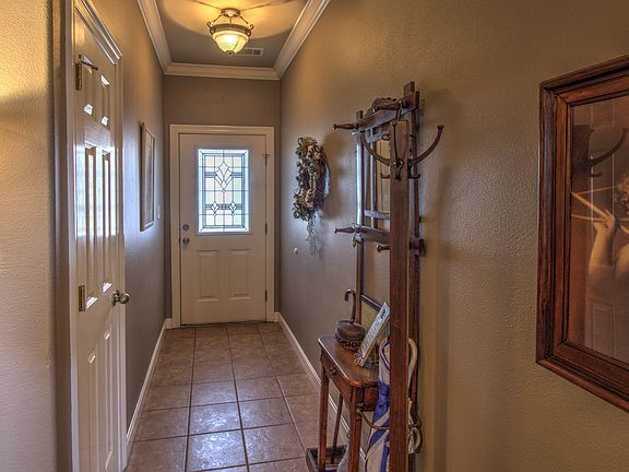 5th image of 2502 Highwood Pl