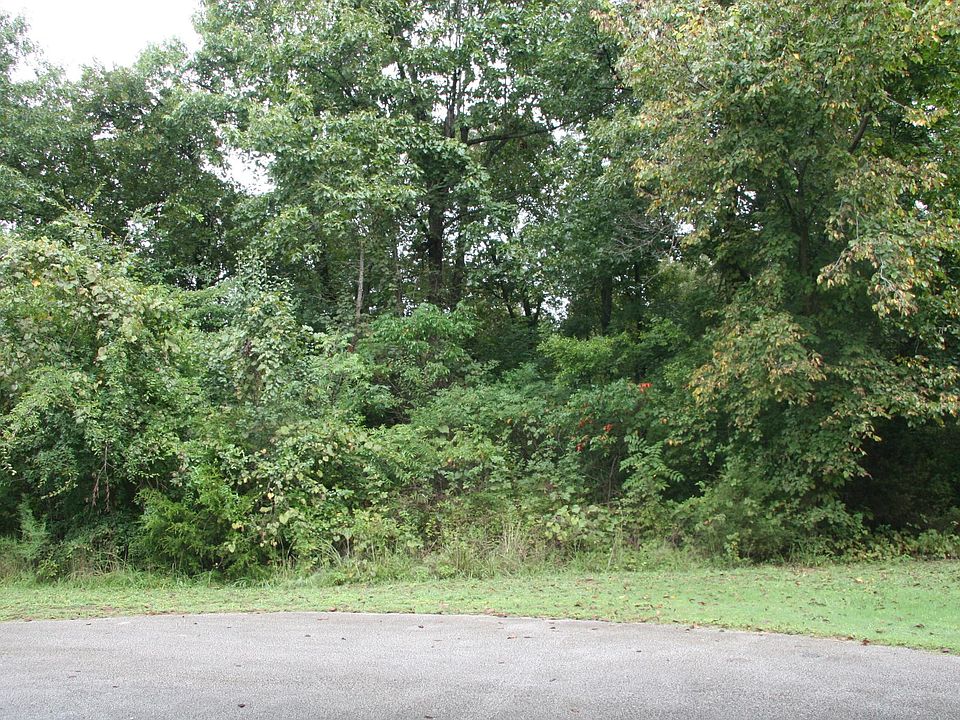 2nd image of 2683 Lacy Ln