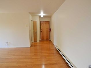 121 Grove St APT 10, Clifton, NJ 07013