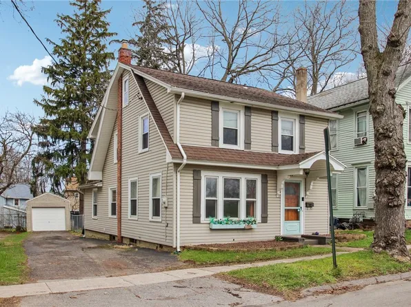 57 High St, Brockport, NY 14420