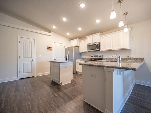 5th image of 6240 Redberry Dr