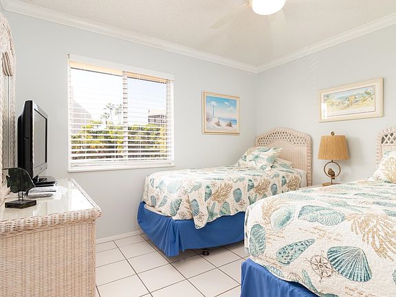 4th image of 1246 Fulgur St Unit 403