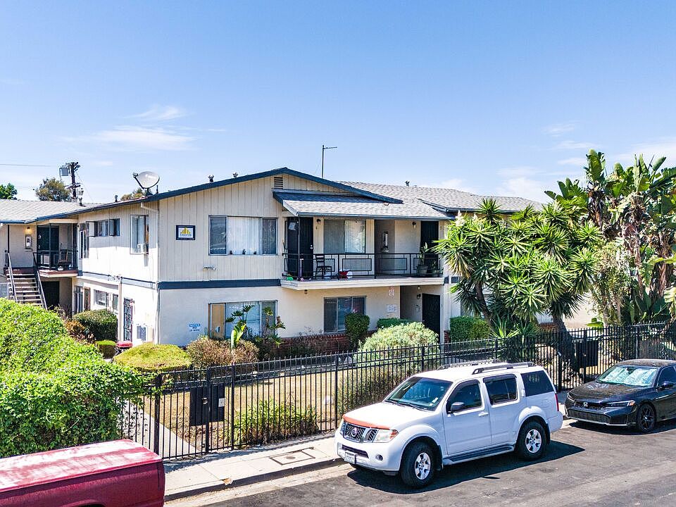 1st image of 2027 S Ridgeley Dr