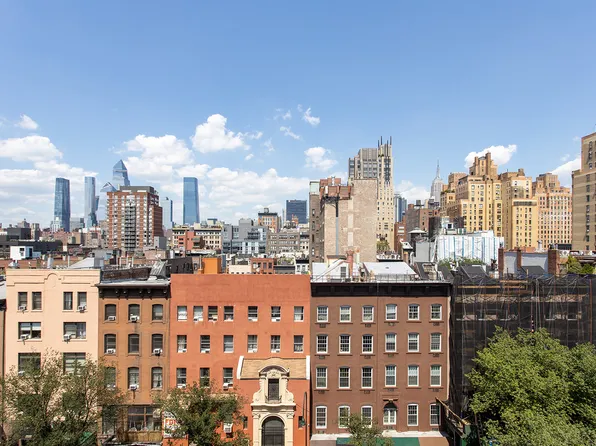 222 West 14th Street image 1 of 7