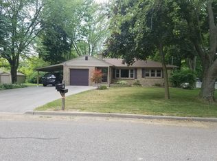 408 Greenfield Dr, Mount Pleasant, MI 48858