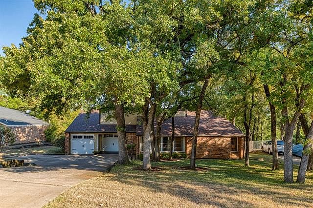 1st image of 7129 Meadowbrook Dr