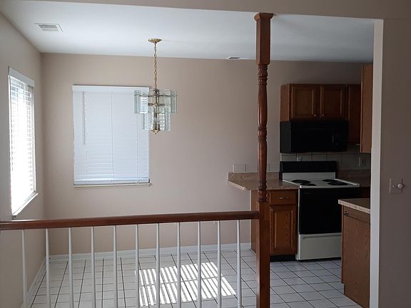 3rd image of 15714 Orchard Ln