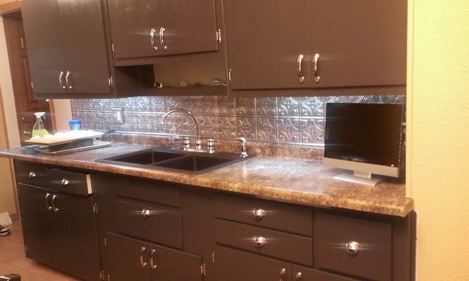 2nd image of 2215 Green St
