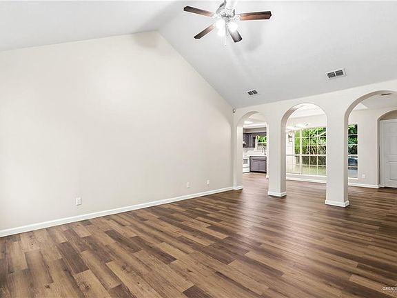 3rd image of 4604 Toucan Ave