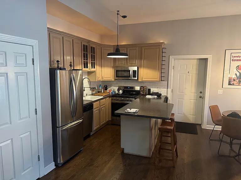 1344 N North Park Ave #1 — Photo 4