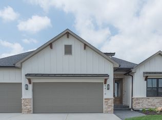 Ashton Plan, Falcon Lakes, Basehor, KS 66007