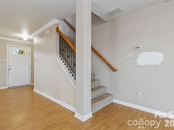 4th image of 420 Zander Woods Ct