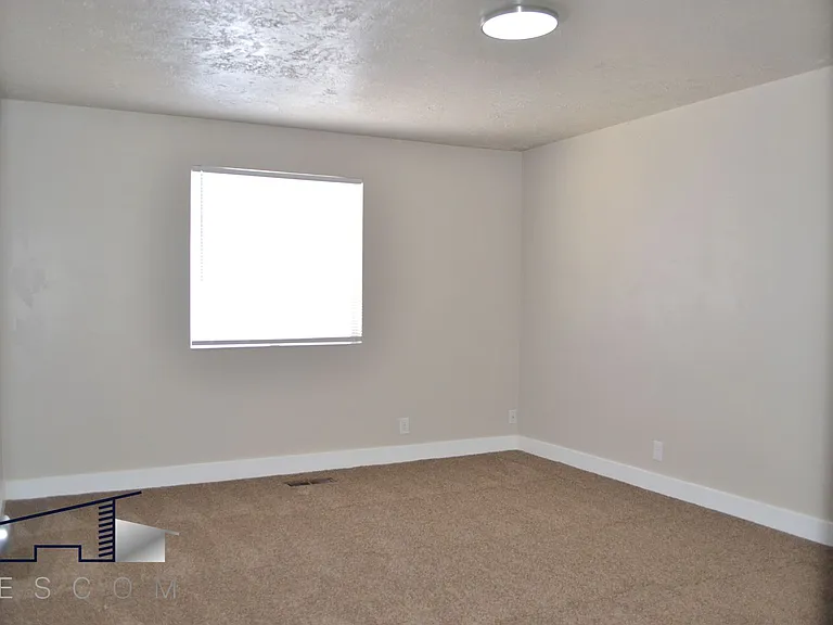 Main St Duplex — Photo 10