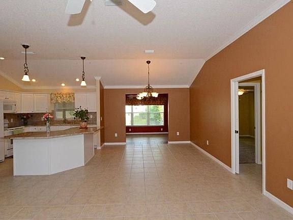 3rd image of 619 Leeds Pl