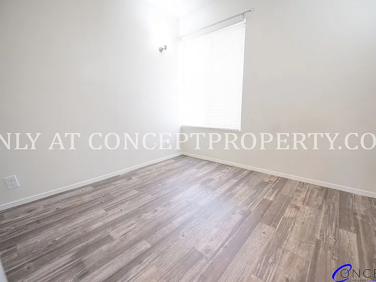Foothill Terrace — Photo 185