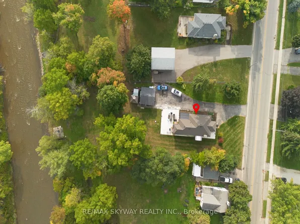 45 Confederation St, Halton Hills, ON L7G 3R4