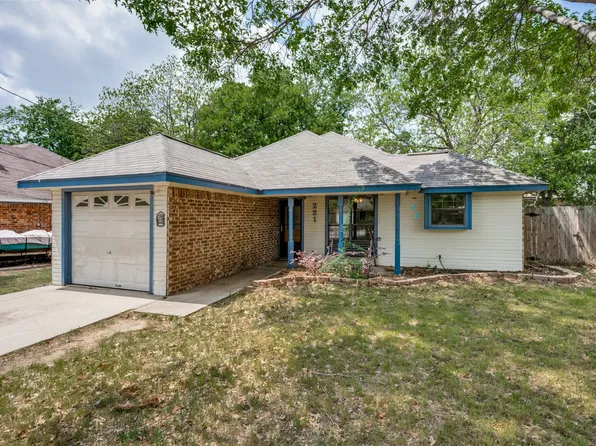 221 Joshua St, Denton, TX 76209