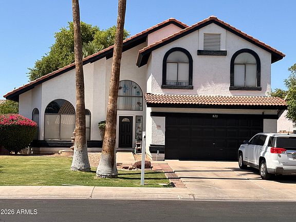 3rd image of 820 E SAN REMO Avenue