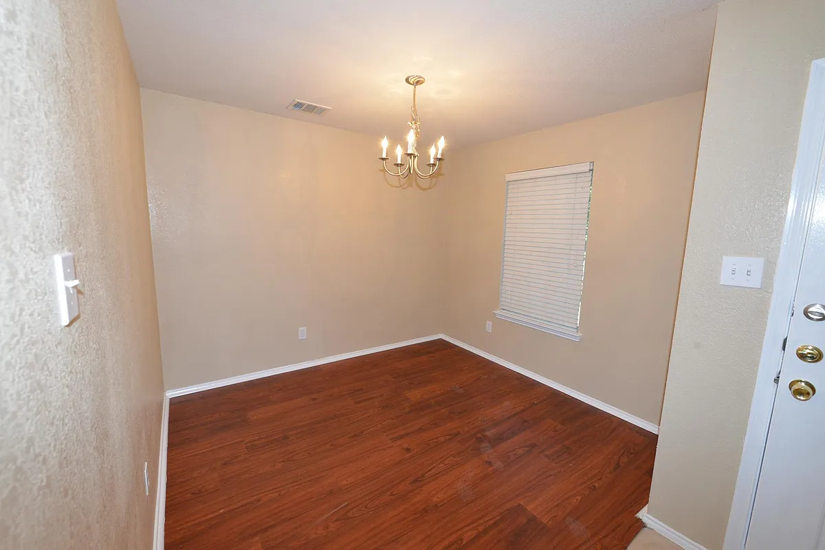 Building Photo - 509 Cypress Ct