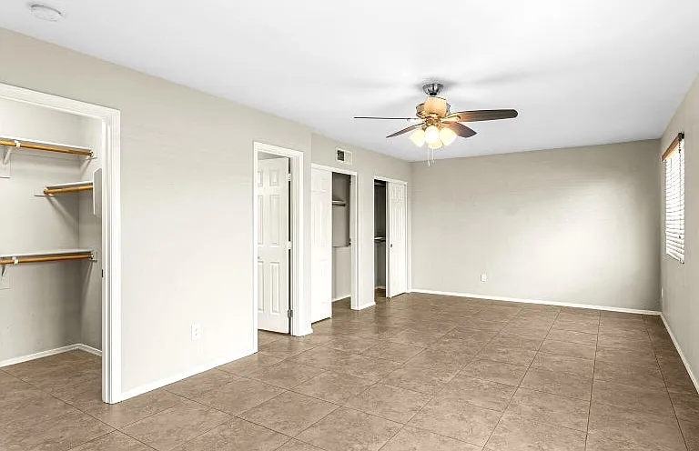 1702 E Gaylon Dr — Photo 7