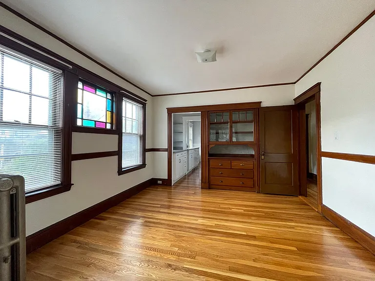 738 Mount Auburn St — Photo 9
