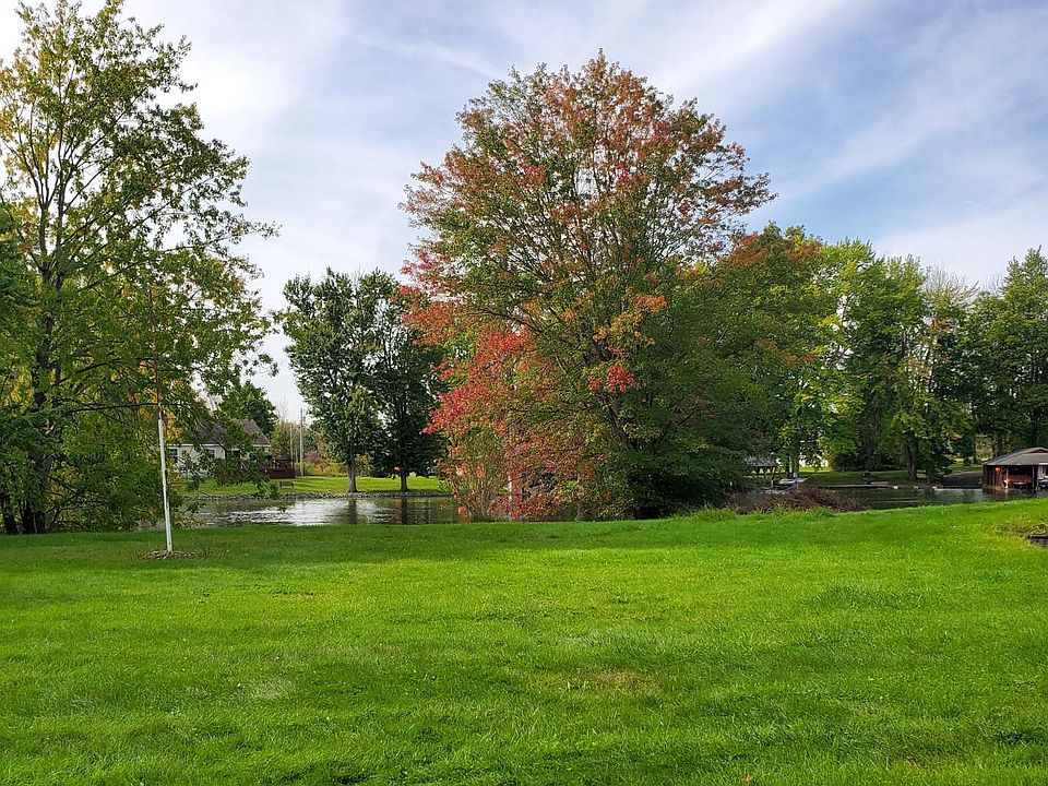 2nd image of 4411 Riviera Dr