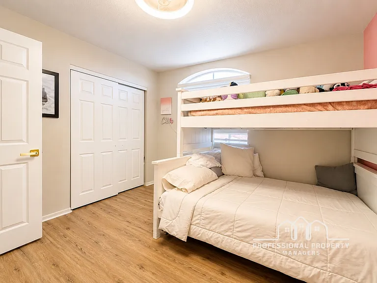 3522 W 12th Ln — Photo 19
