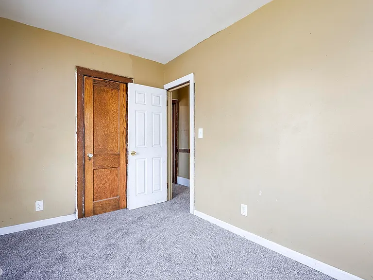 5421 Toledo St — Photo 30
