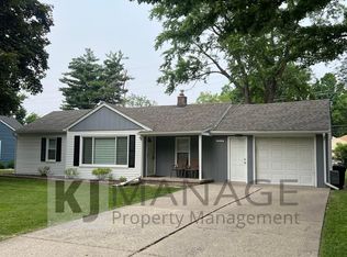 15631 Doris St, Livonia, MI 48154
