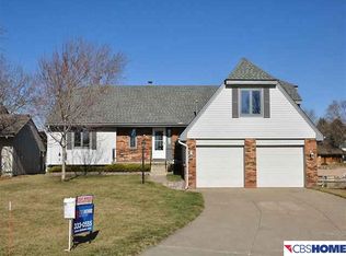 56 Ginger Cove Rd NE, Valley, NE 68064