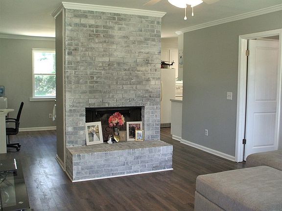 4th image of 182 Turner Avenue