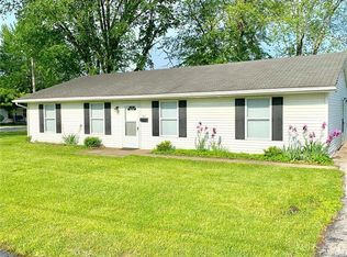 304 N 6th St, Bowling Green, MO 63334