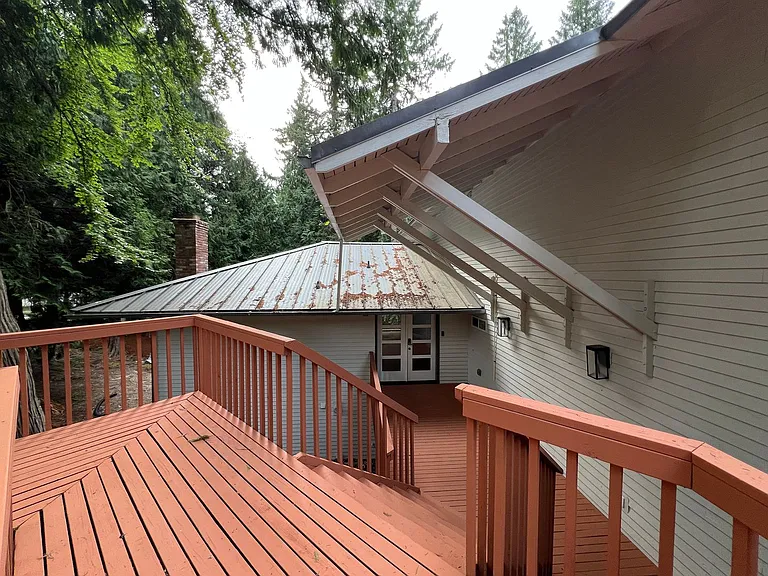 105 Cedar Crest Ln — Photo 5