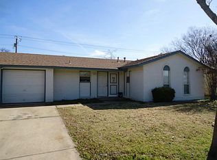 231 Ridgeway Cir, Lewisville, TX 75067