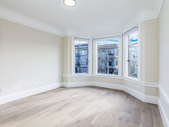 3rd image of 1674 Washington St #4