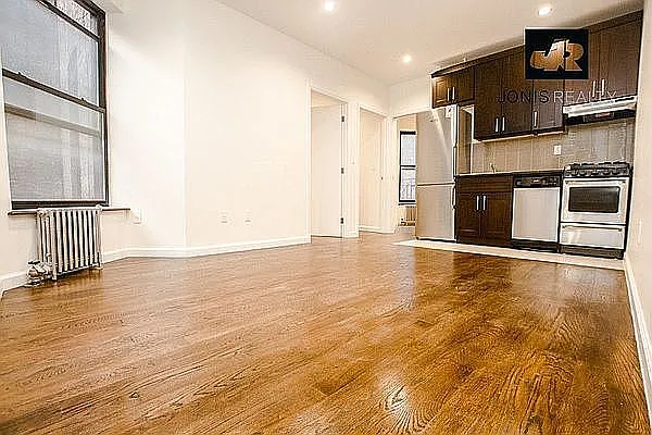 Rented by Jonis Realty | media 2