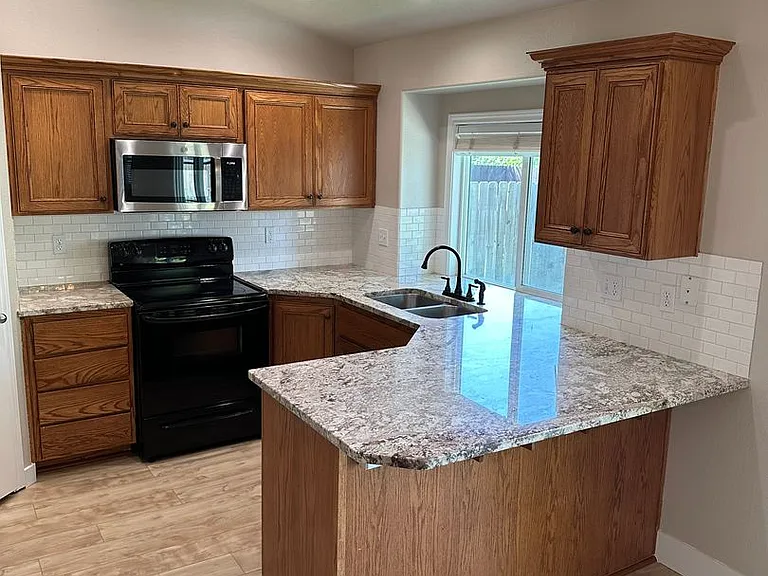 3795 N McKinley Park Ave — Photo 8