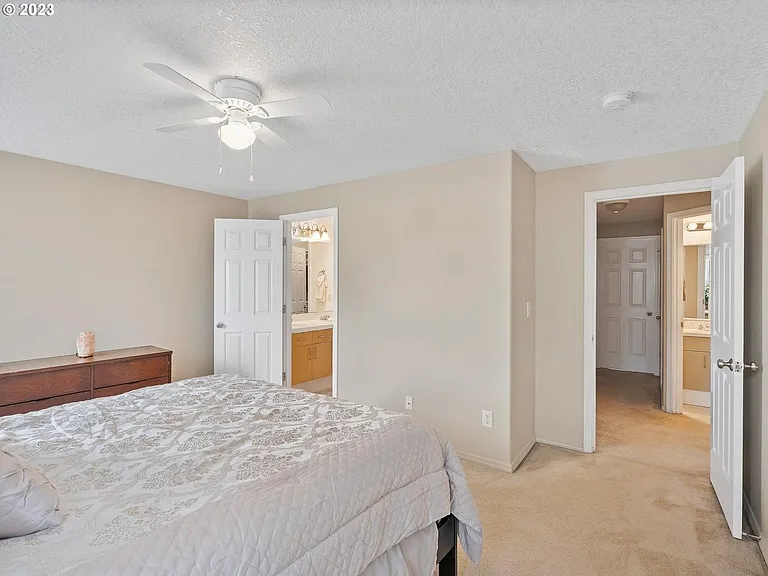 20653 SW Mabel St — Photo 7