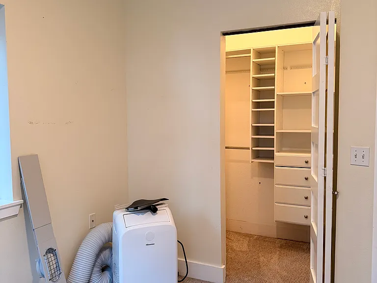 231 Belmont Ave E #110 — Photo 5