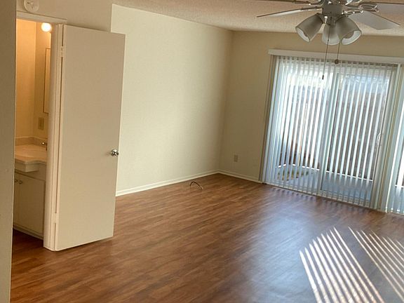 3rd image of 21107 Victor St APT 12