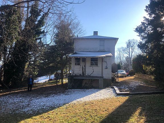 5th image of 311 Virginia St