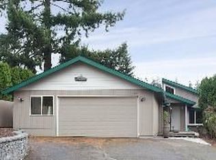 9285 SW Club Meadow Ln, Portland, OR 97225